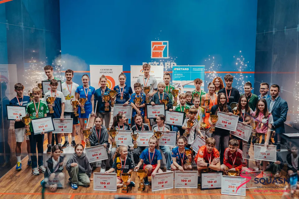Uczestnicy turnieju na wspólnym zdjęciu